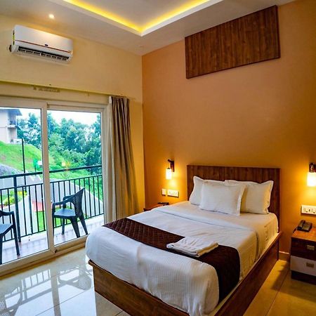 Karimb Resorts Vallikavungal Екстер'єр фото