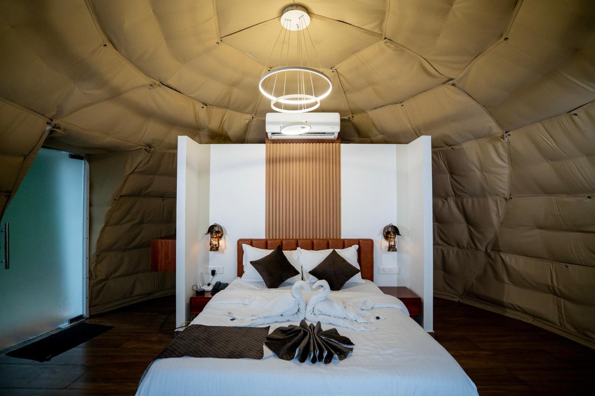 Karimb Resorts Vallikavungal Екстер'єр фото