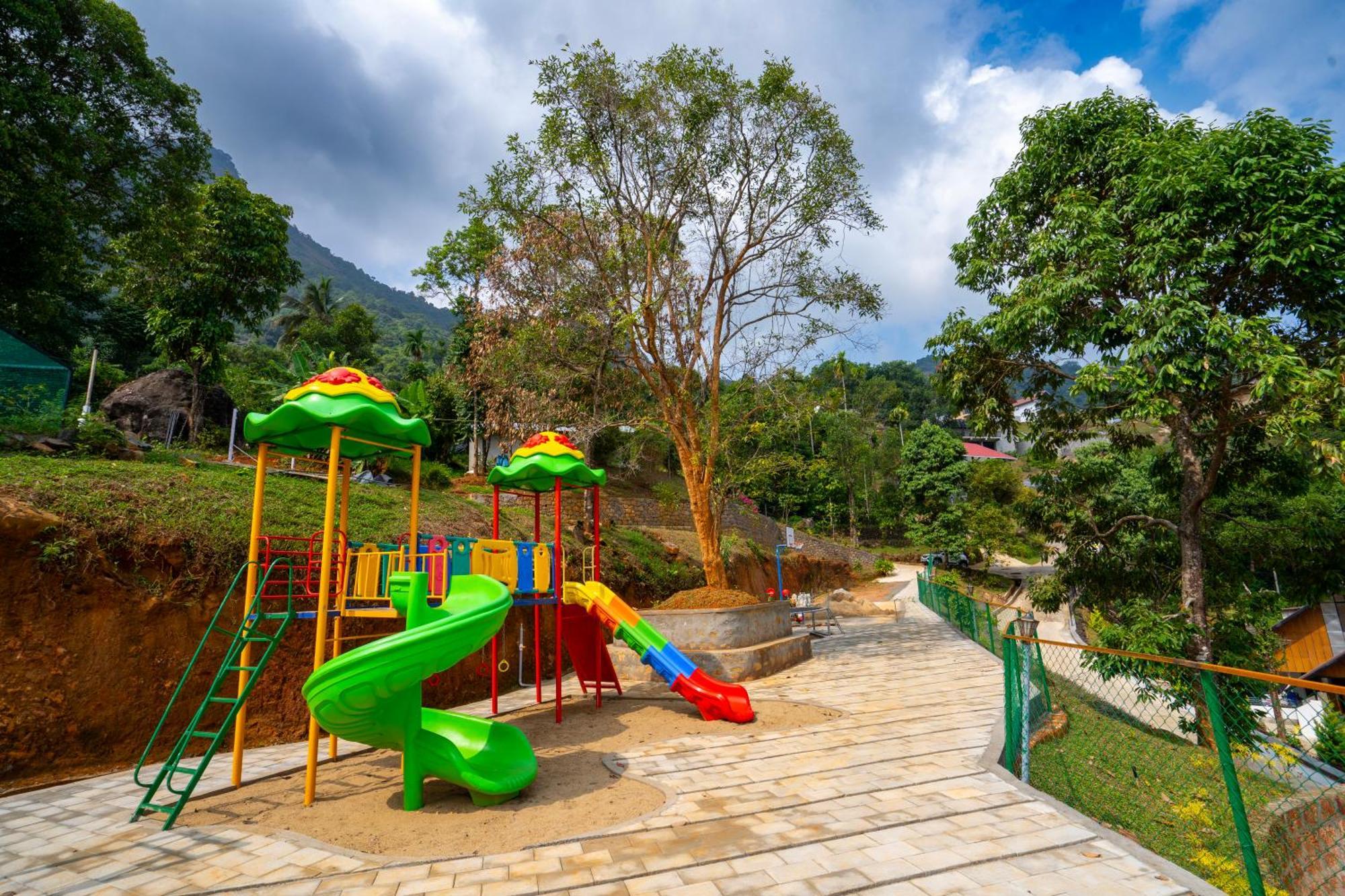 Karimb Resorts Vallikavungal Екстер'єр фото