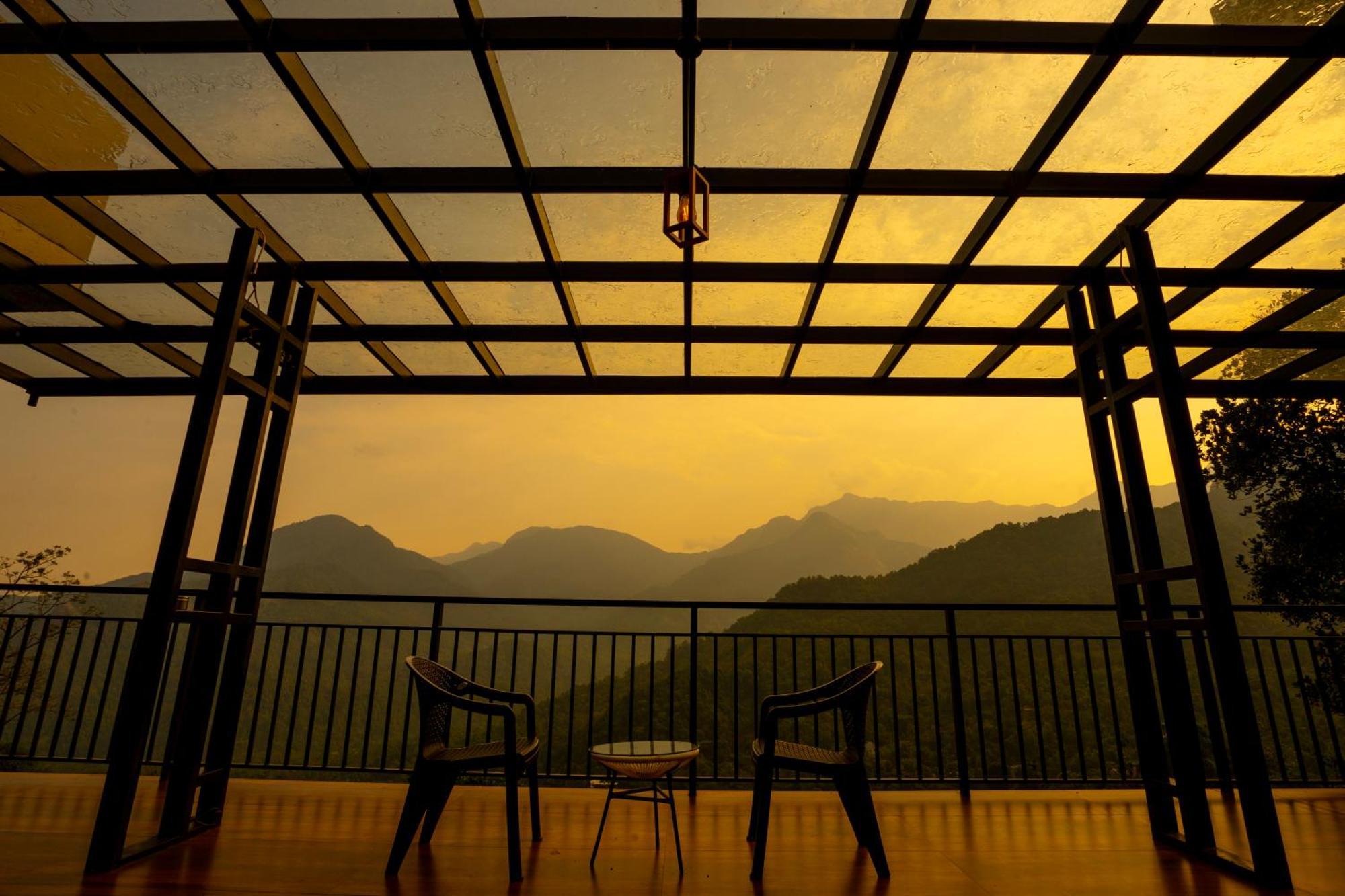 Karimb Resorts Vallikavungal Екстер'єр фото